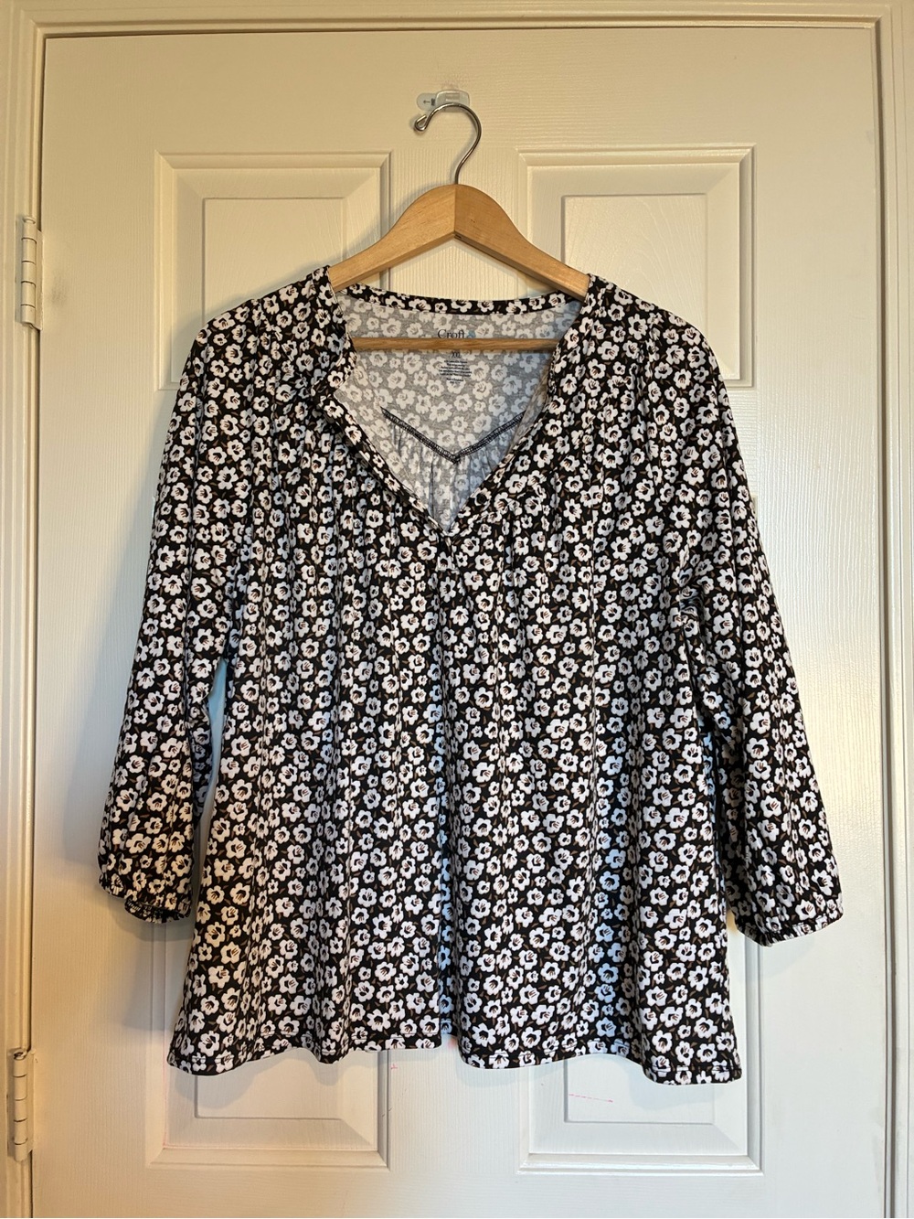 croft & barrow Black Brown and White Floral V-Neck Babydoll Top